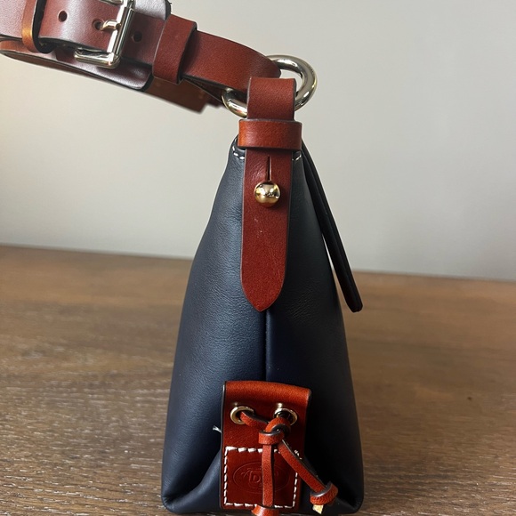 Dooney Penrose Hobo‎ 25 in Midnight Blue - Picture 8 of 15